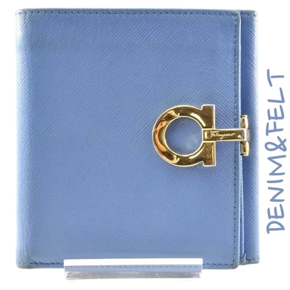 💙🩵Salvatore Ferragamo Light Blue Leather Gancini Bi-Fold Compact Wallet 💙🩵 - Picture 1 of 11